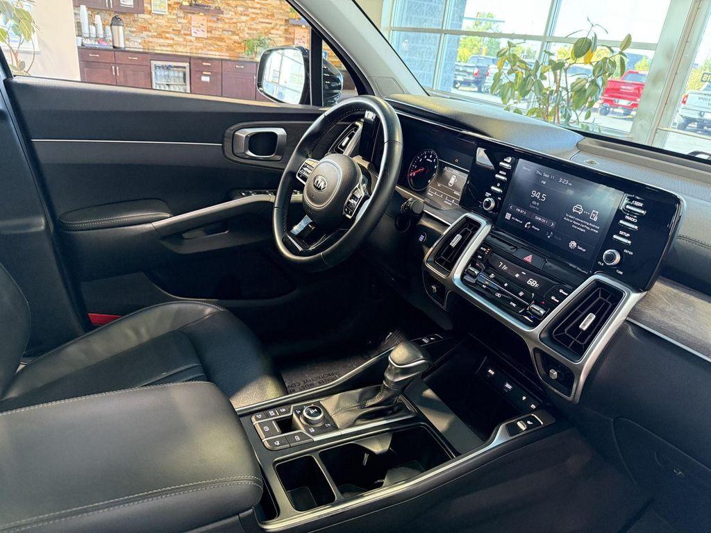 used 2021 Kia Sorento car, priced at $28,391
