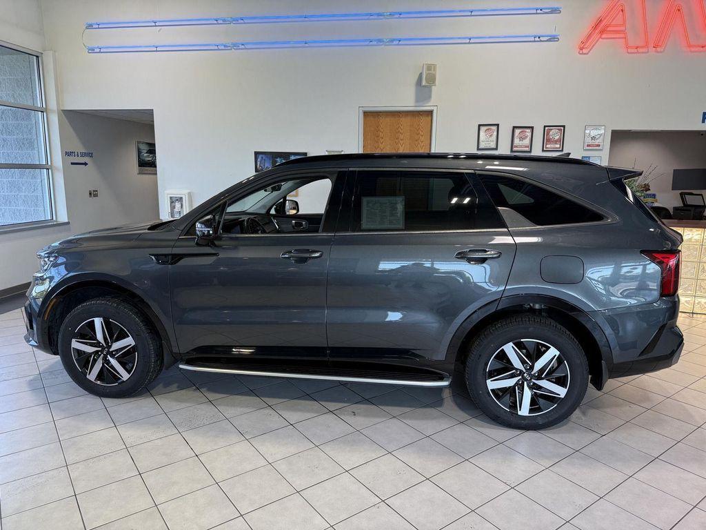 used 2021 Kia Sorento car, priced at $28,391