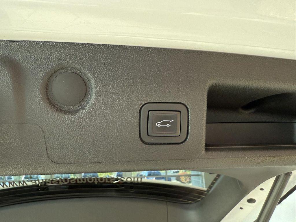 used 2022 Chevrolet Equinox car, priced at $24,661