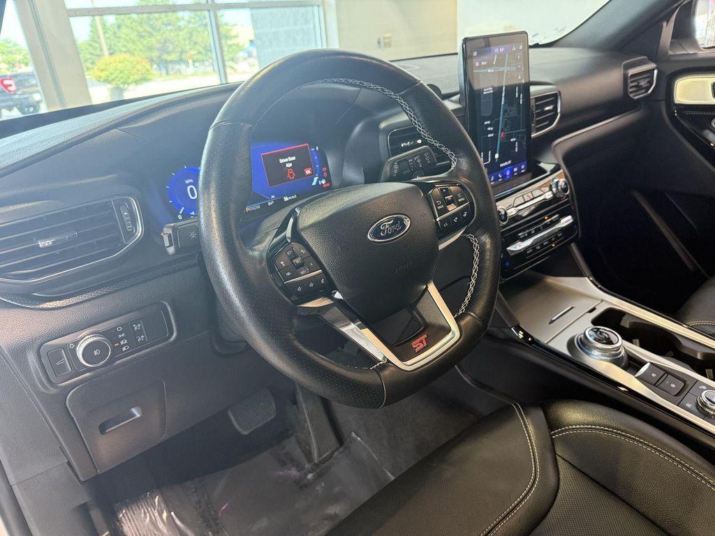used 2022 Ford Explorer car, priced at $39,391
