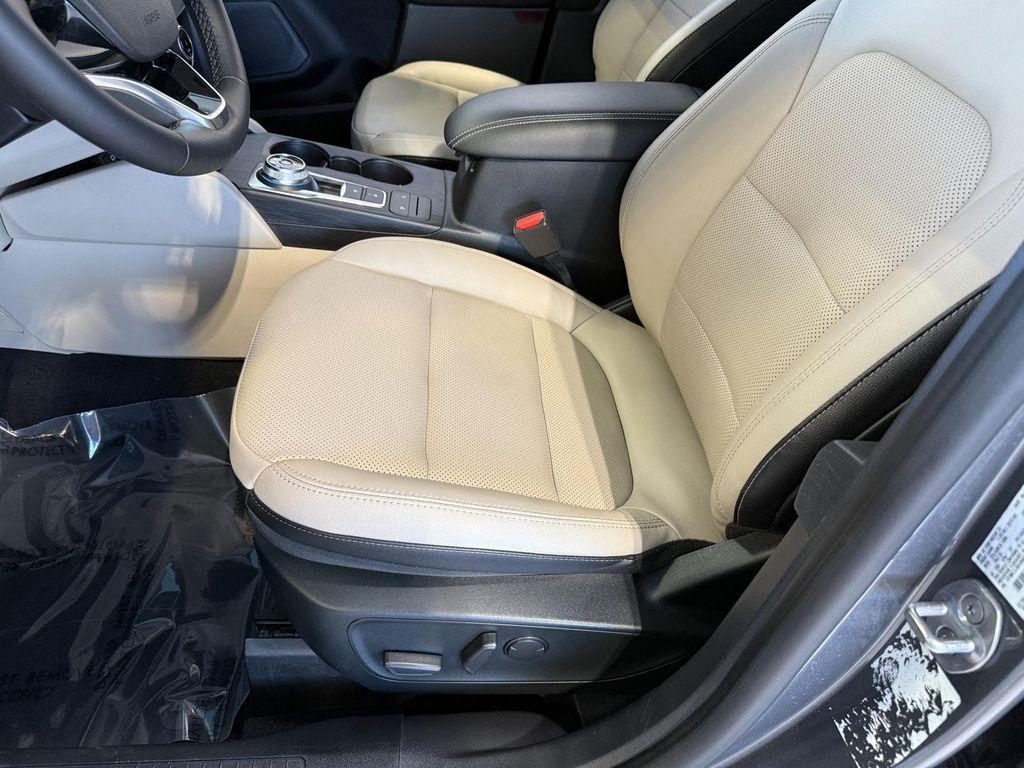 used 2022 Ford Escape car, priced at $23,661
