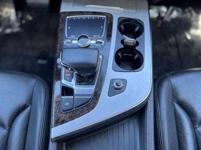 used 2019 Audi Q7 car, priced at $21,995