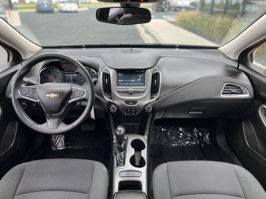 used 2016 Chevrolet Cruze car, priced at $7,995