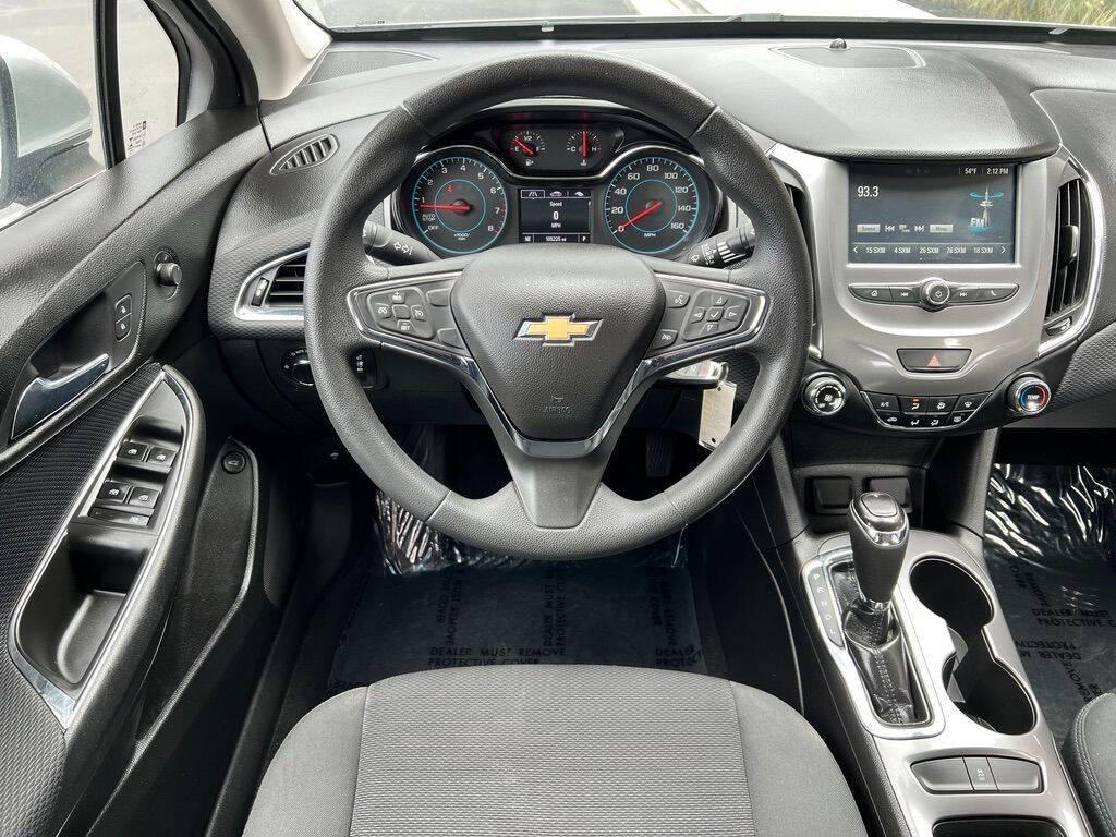 used 2016 Chevrolet Cruze car, priced at $7,995