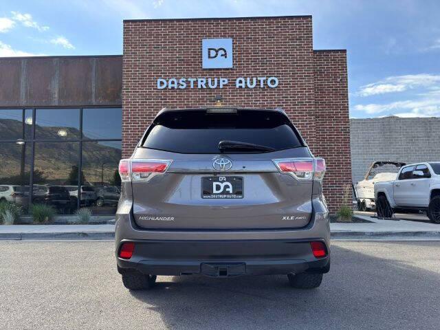 used 2015 Toyota Highlander car, priced at $15,995