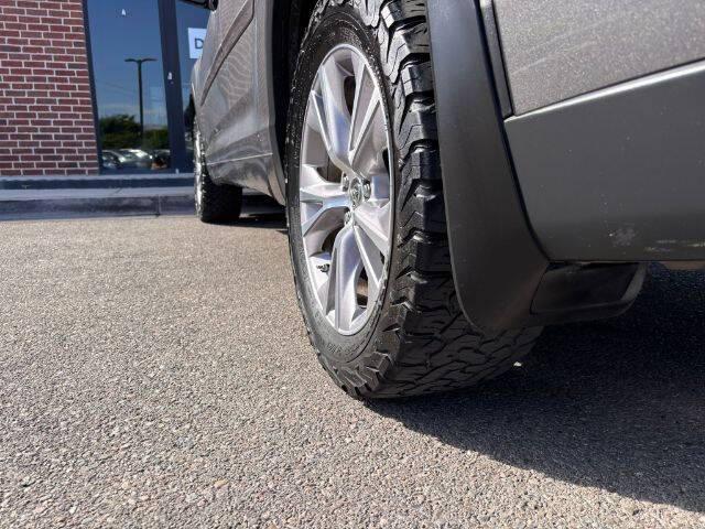 used 2015 Toyota Highlander car, priced at $15,995