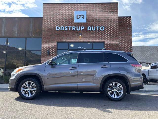used 2015 Toyota Highlander car, priced at $15,995