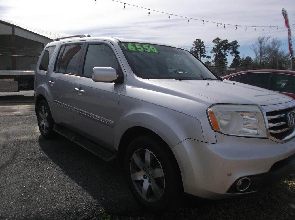 used 2013 Honda Pilot car, priced at $6,500