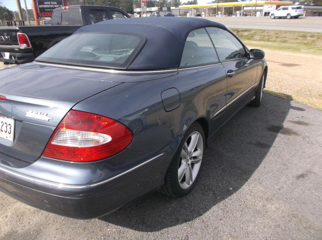 used 2007 Mercedes-Benz CLK-Class car, priced at $8,250