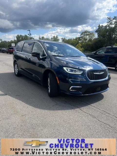 new 2025 Chrysler Pacifica car
