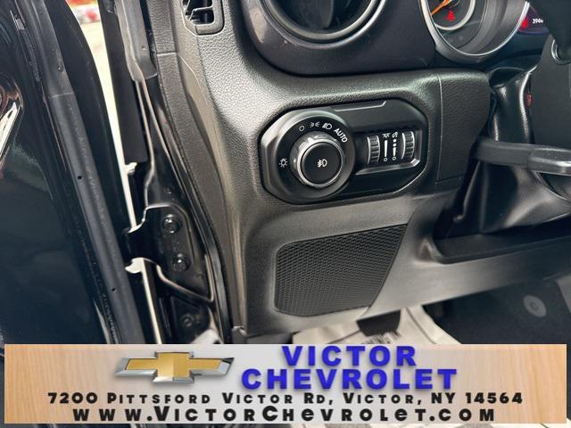 used 2022 Jeep Wrangler Unlimited car, priced at $31,990