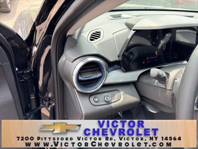 new 2025 Chevrolet Trax car, priced at $24,590