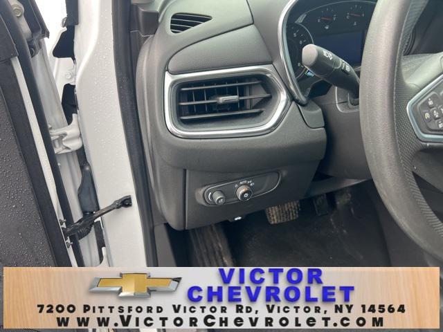used 2022 Chevrolet Equinox car, priced at $21,490