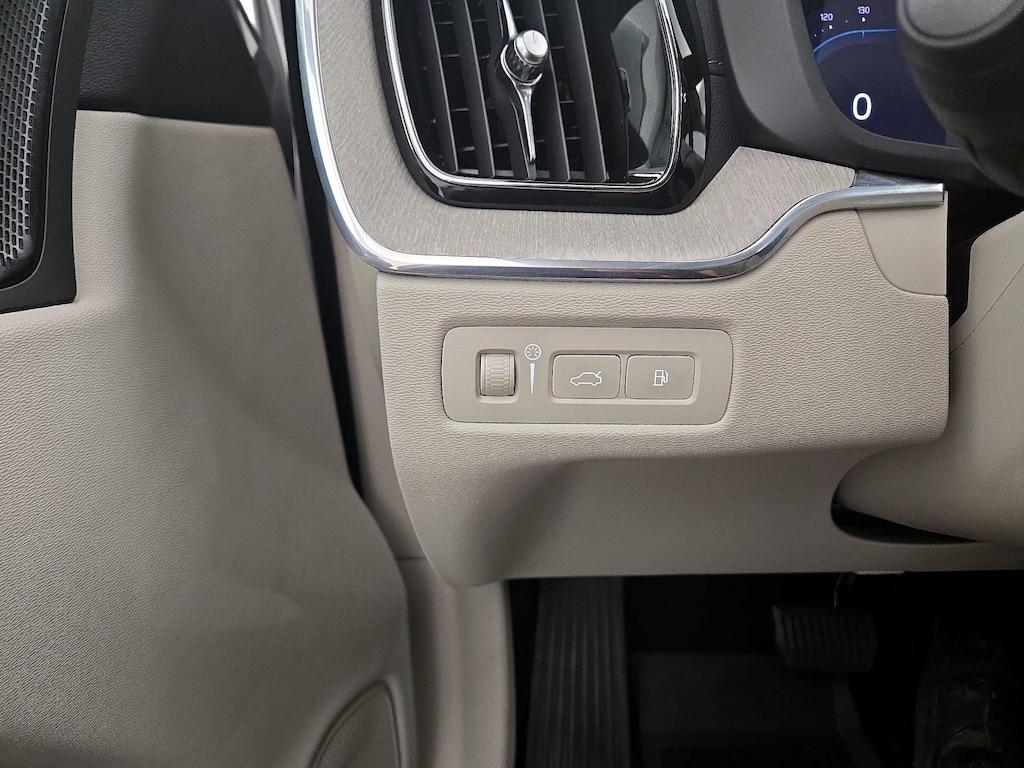 used 2022 Volvo XC60 Recharge Plug-In Hybrid car, priced at $42,998