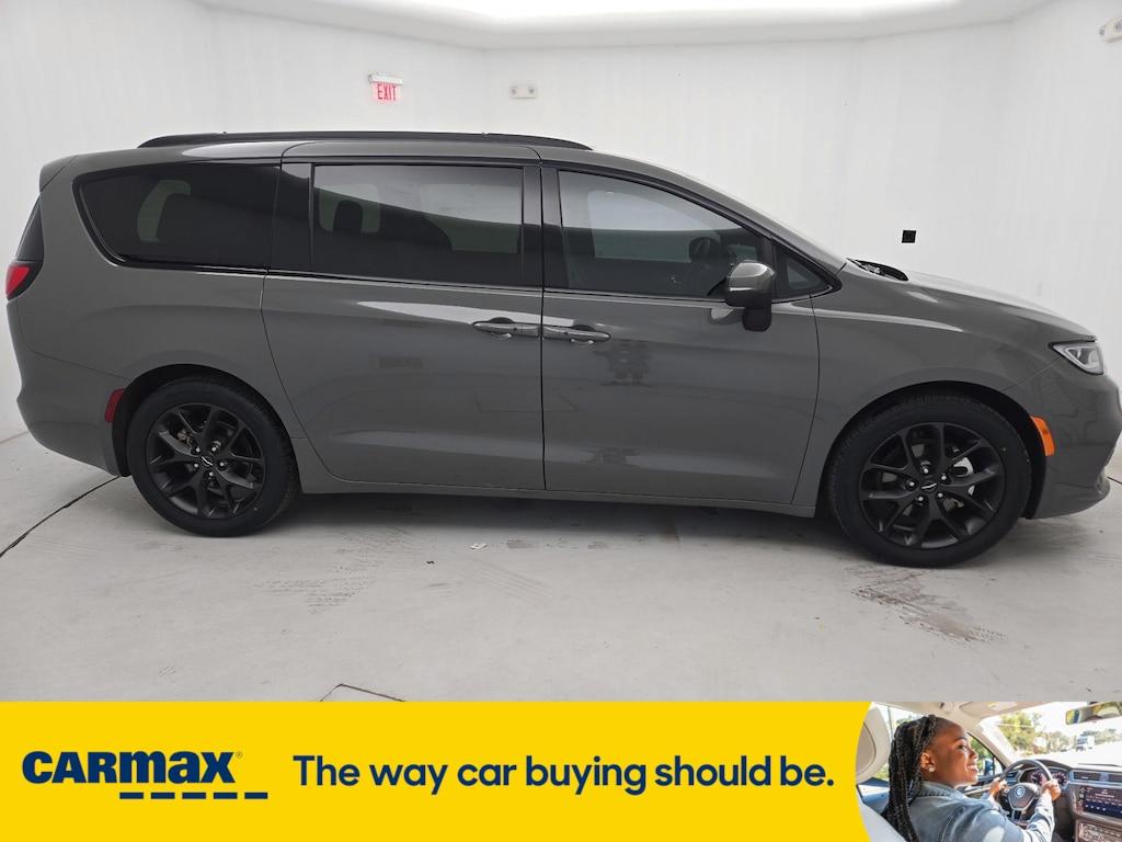 used 2023 Chrysler Pacifica car, priced at $31,998