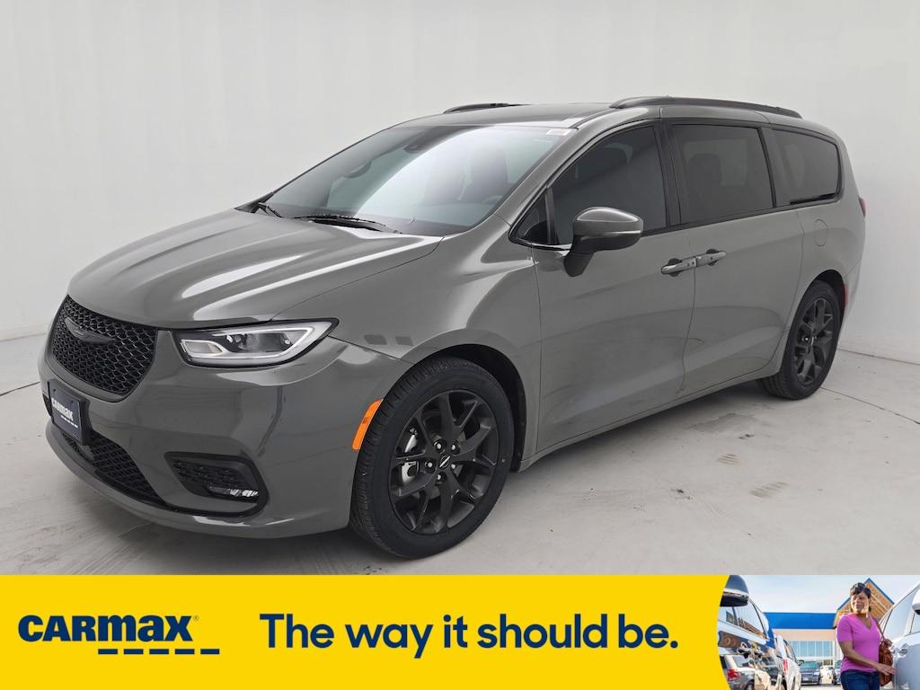 used 2023 Chrysler Pacifica car, priced at $31,998