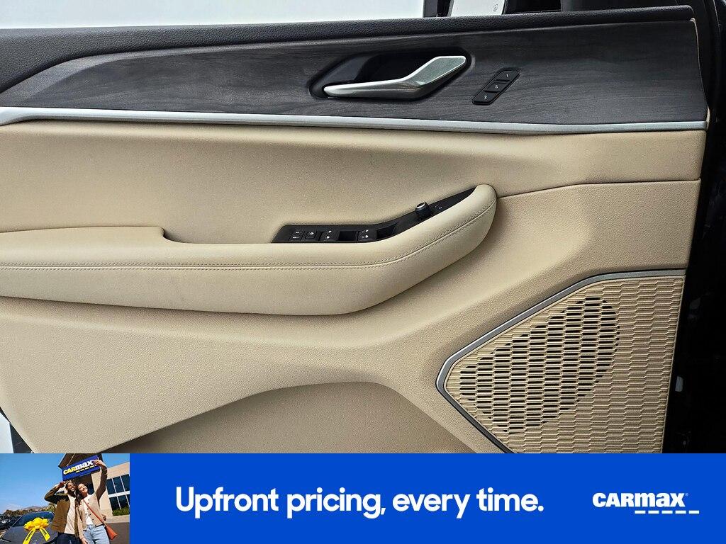 used 2022 Jeep Grand Cherokee car, priced at $32,998