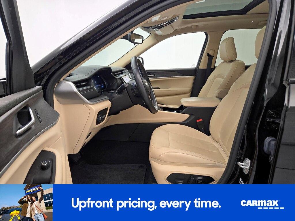 used 2022 Jeep Grand Cherokee car, priced at $32,998