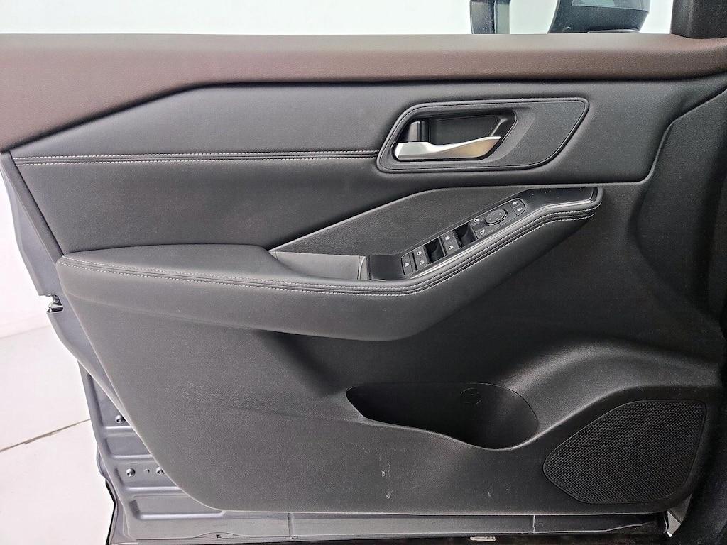used 2023 Nissan Rogue car, priced at $27,998