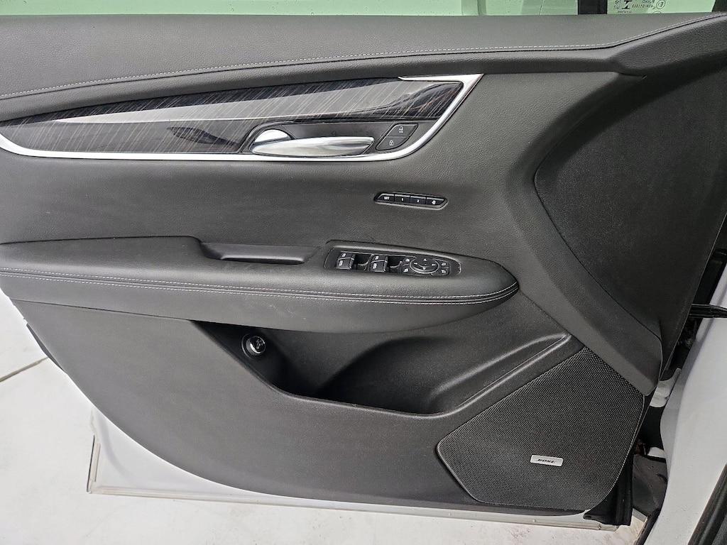 used 2020 Cadillac XT6 car, priced at $30,998