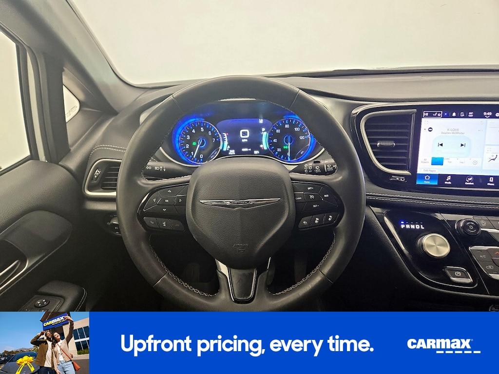 used 2023 Chrysler Pacifica car, priced at $27,998