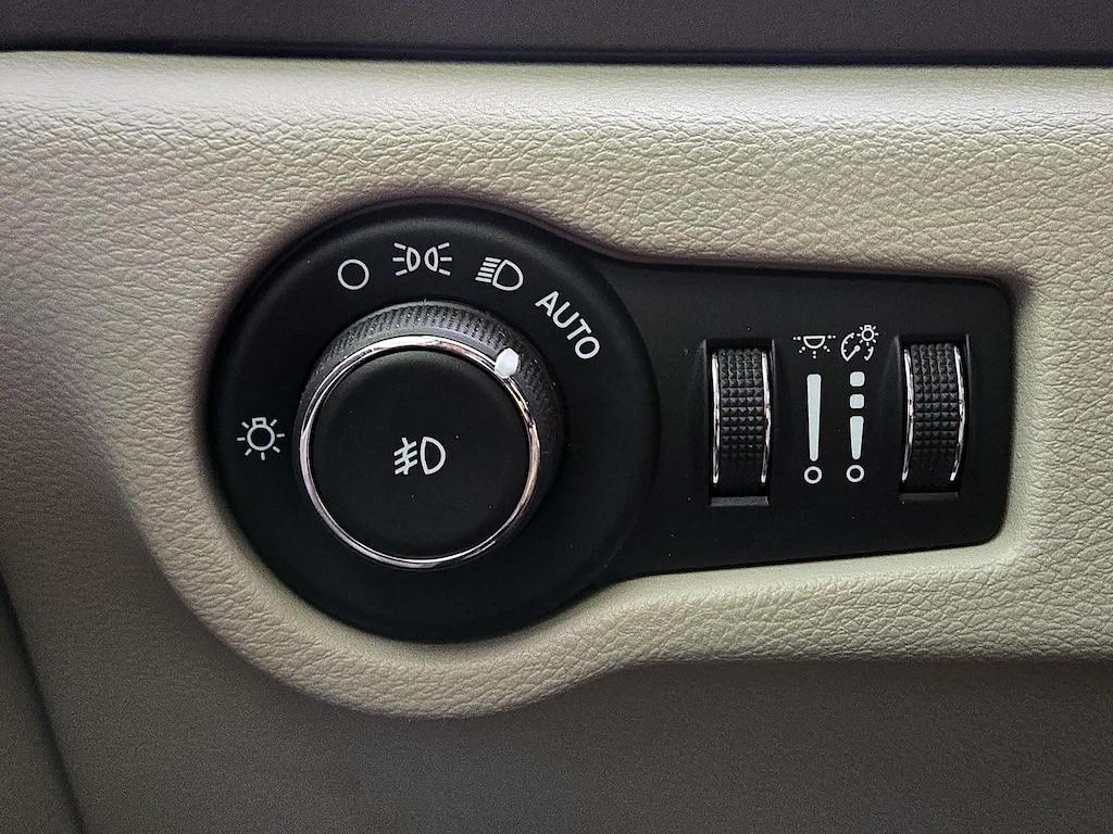 used 2018 Chrysler Pacifica car, priced at $29,998