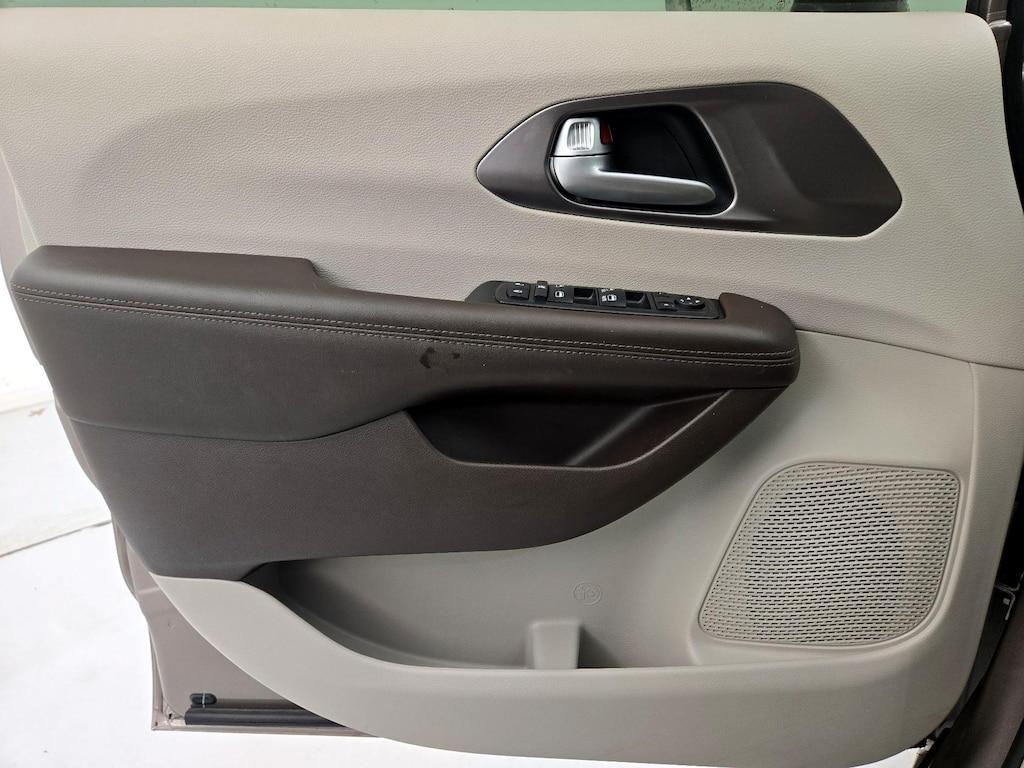 used 2018 Chrysler Pacifica car, priced at $29,998