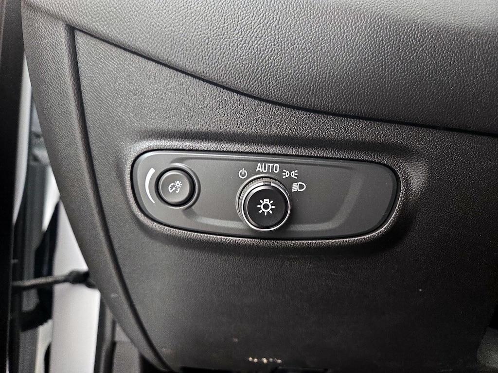 used 2022 Chevrolet Equinox car, priced at $22,998