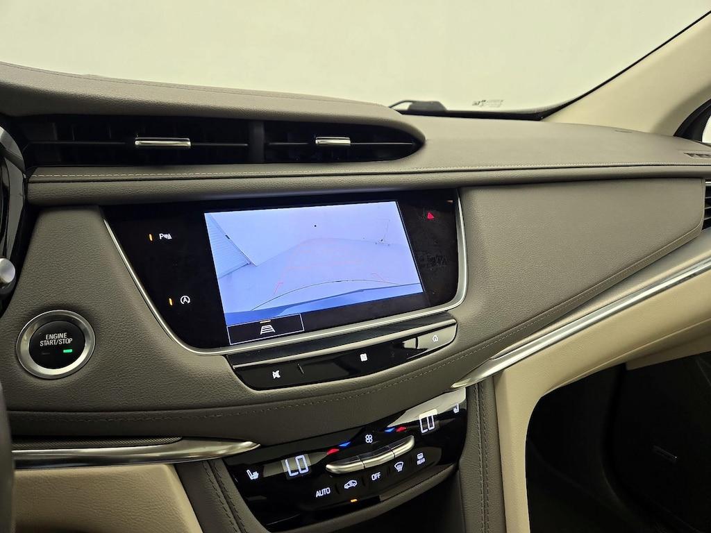 used 2021 Cadillac XT5 car, priced at $27,998