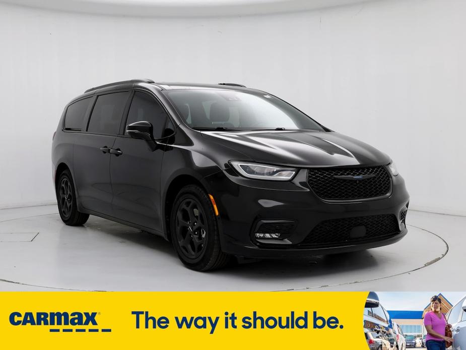 used 2021 Chrysler Pacifica Hybrid car, priced at $27,998