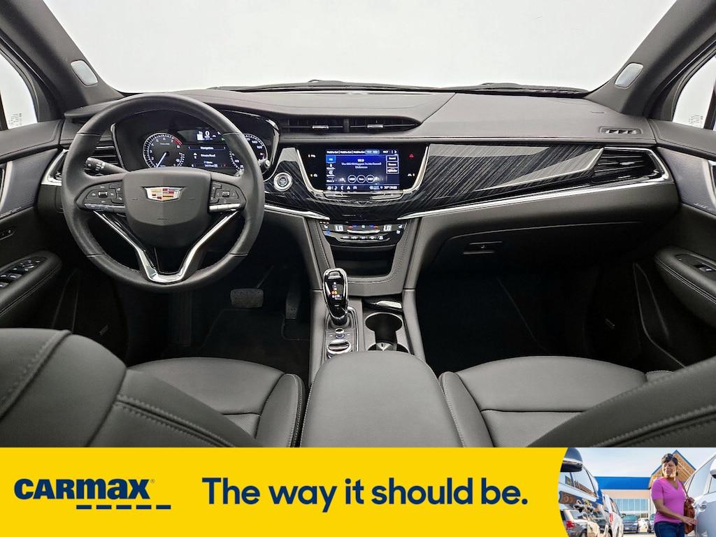 used 2023 Cadillac XT6 car, priced at $44,998