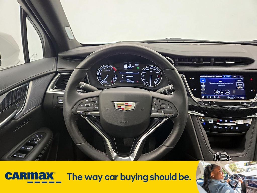 used 2023 Cadillac XT6 car, priced at $44,998