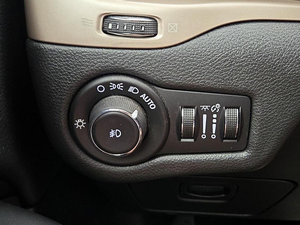 used 2015 Jeep Cherokee car, priced at $13,998