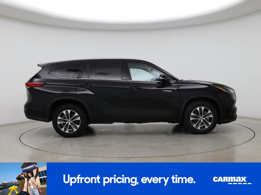 used 2021 Toyota Highlander Hybrid car, priced at $37,998