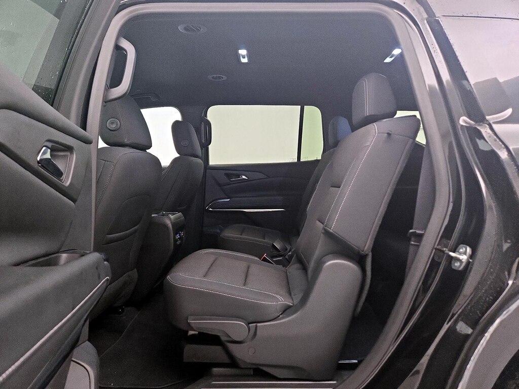 used 2025 Chevrolet Traverse car, priced at $39,998