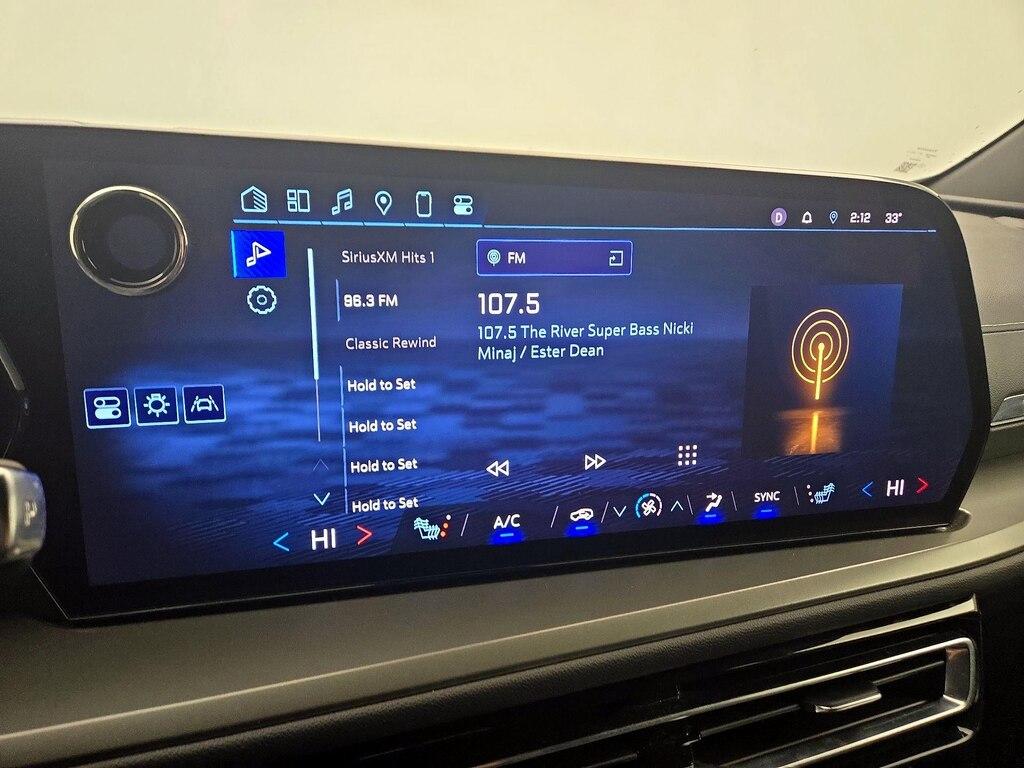 used 2025 Chevrolet Traverse car, priced at $39,998