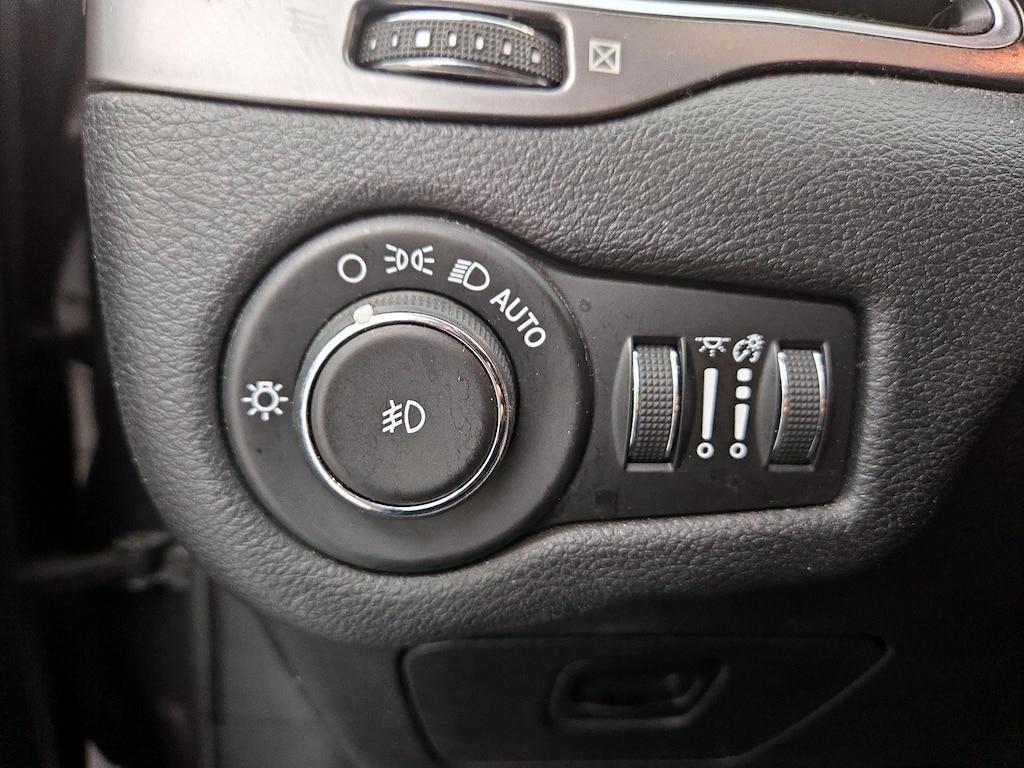 used 2019 Jeep Cherokee car, priced at $16,998