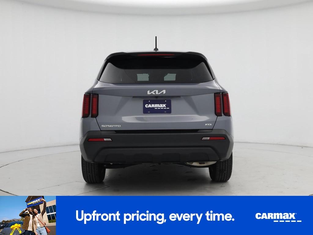 used 2023 Kia Sorento car, priced at $26,998