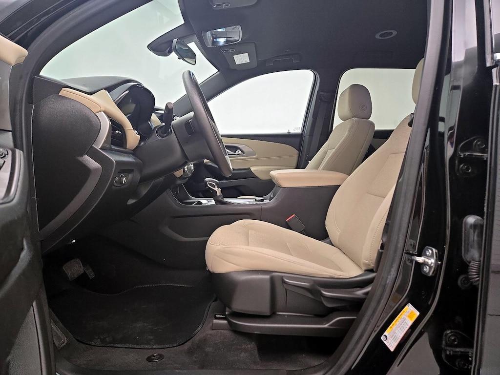 used 2022 Chevrolet Traverse car, priced at $27,998