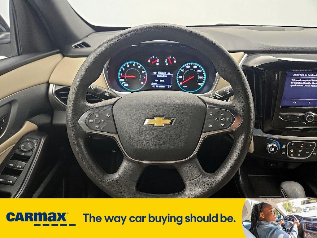used 2022 Chevrolet Traverse car, priced at $27,998