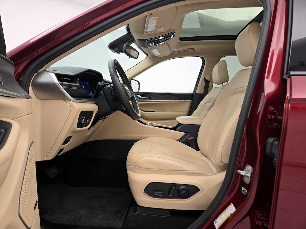 used 2022 Jeep Grand Cherokee car, priced at $33,998