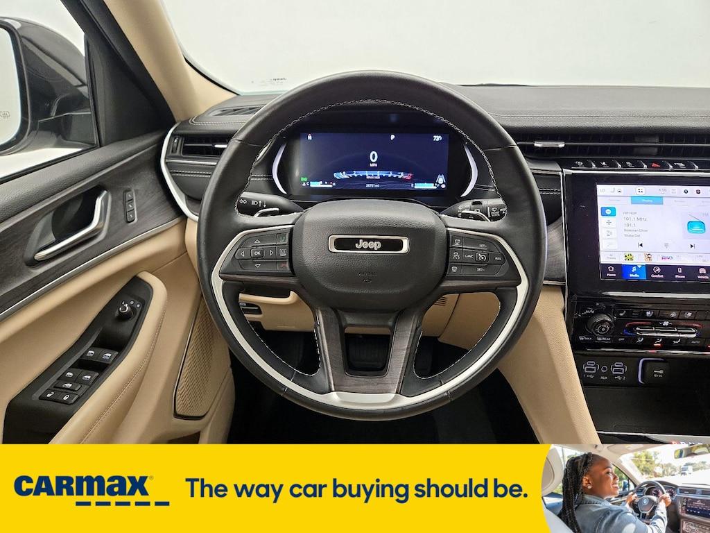 used 2022 Jeep Grand Cherokee car, priced at $33,998