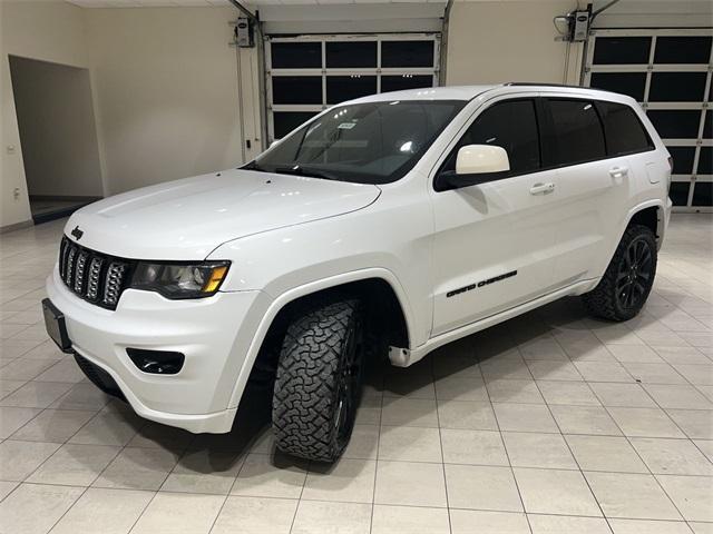 used 2017 Jeep Grand Cherokee car, priced at $14,490