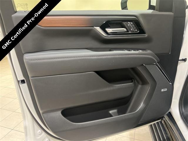 used 2025 GMC Yukon car, priced at $79,590