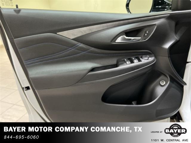 new 2025 Buick Envista car, priced at $28,185