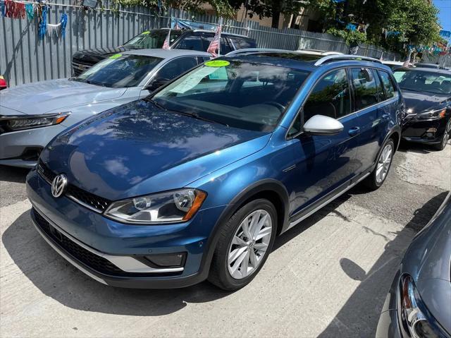 used 2017 Volkswagen Golf Alltrack car, priced at $12,995