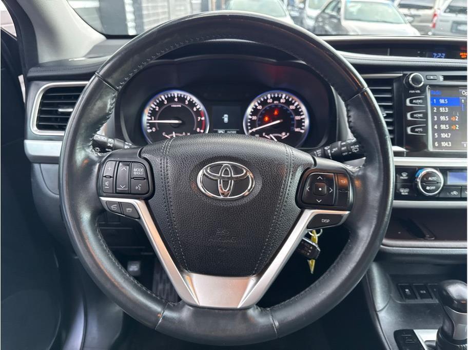 used 2016 Toyota Highlander car, priced at $14,990