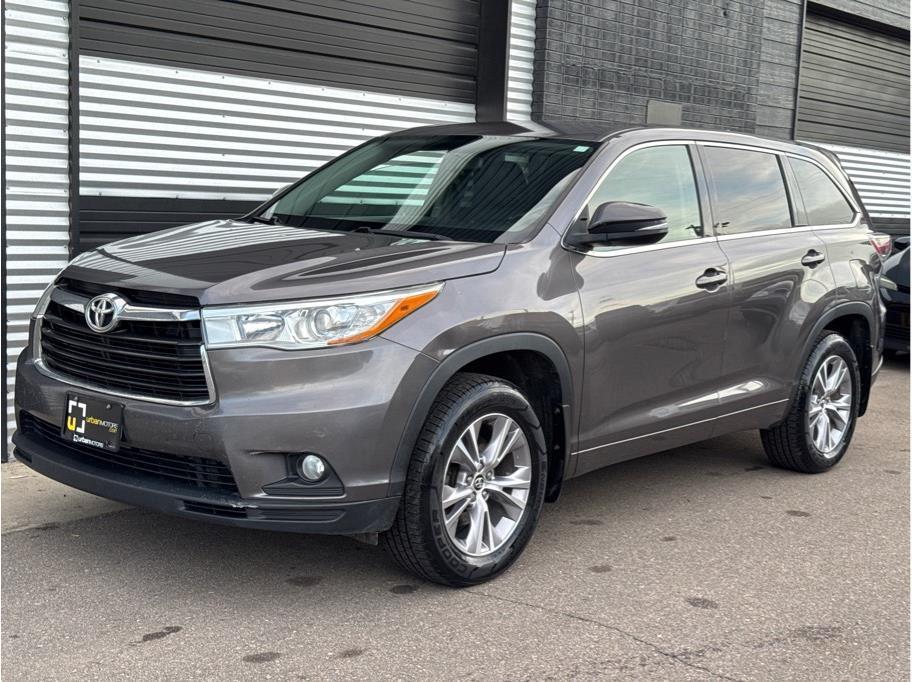 used 2016 Toyota Highlander car, priced at $14,990