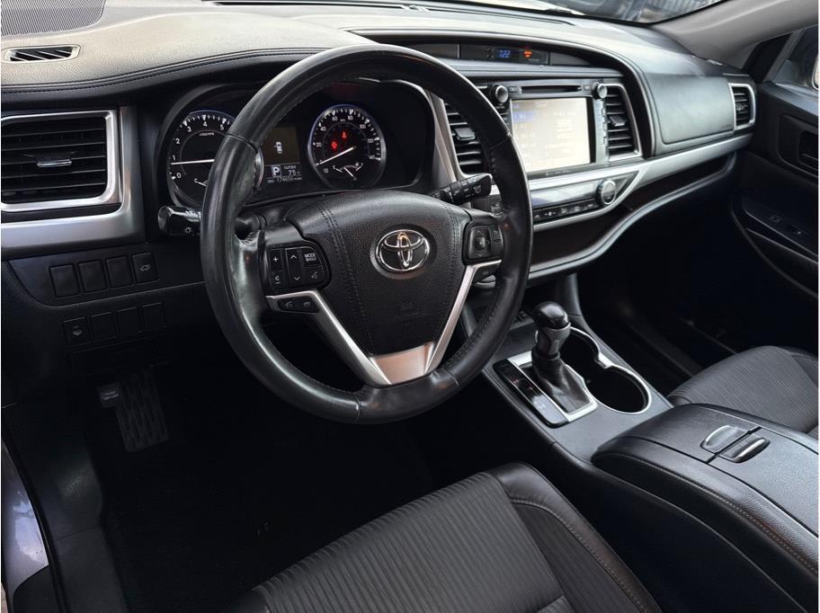 used 2016 Toyota Highlander car, priced at $14,990