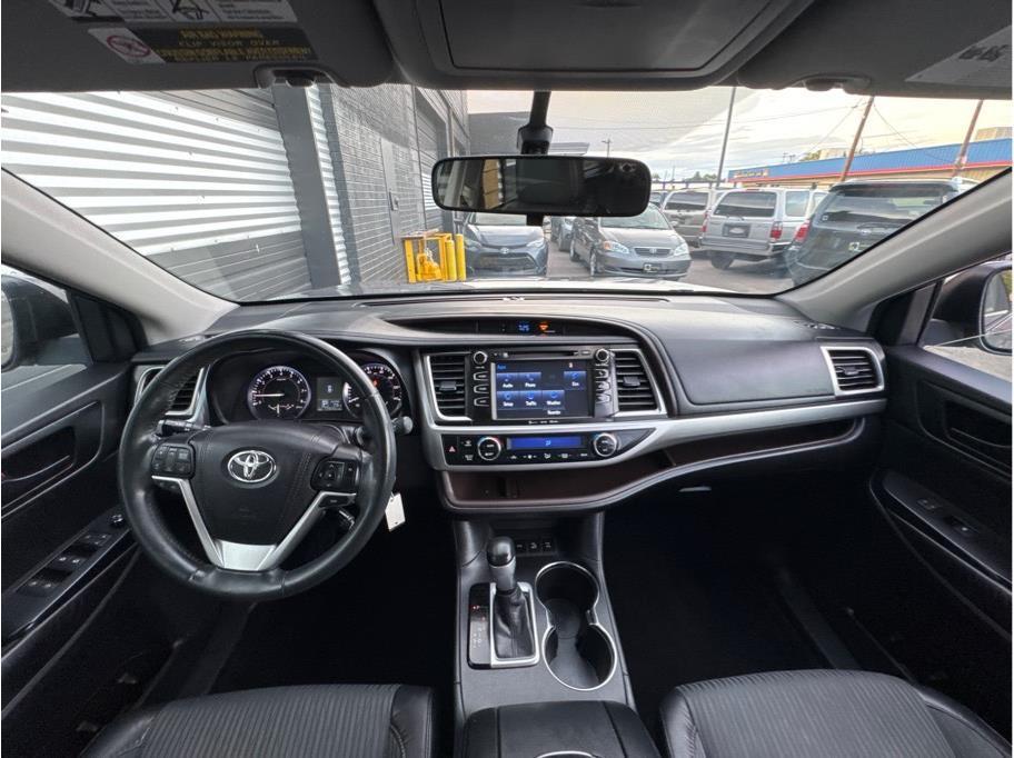 used 2016 Toyota Highlander car, priced at $14,990